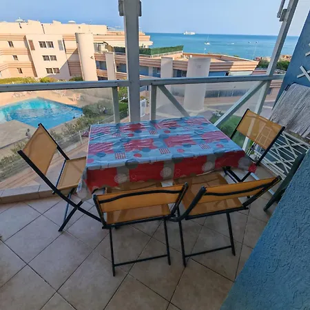 Апартаменты Vue Sur Piscine Сет